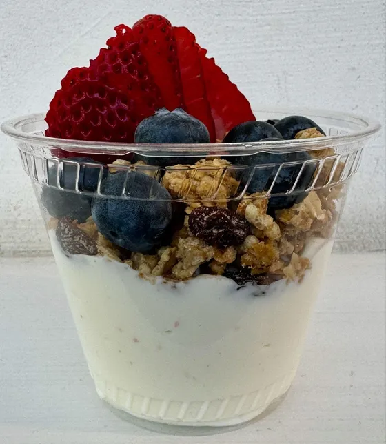 Fresh Fruit Yogurt Parfait